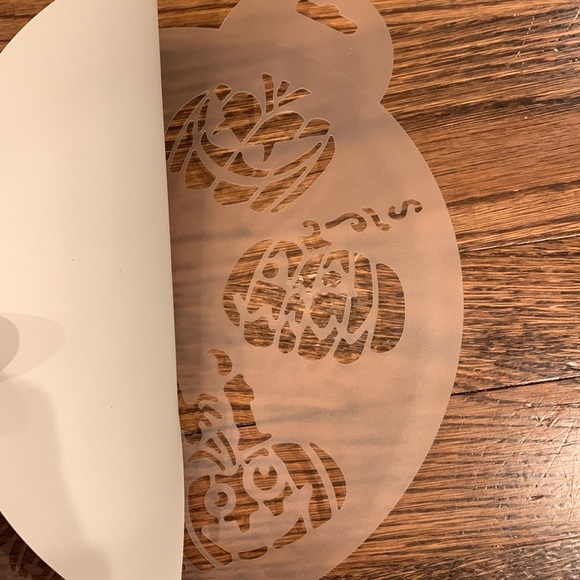 Fall Craft Set- 2 burlap pumpkins and owl and 2 Halloween stencils - Picture 4 of 11